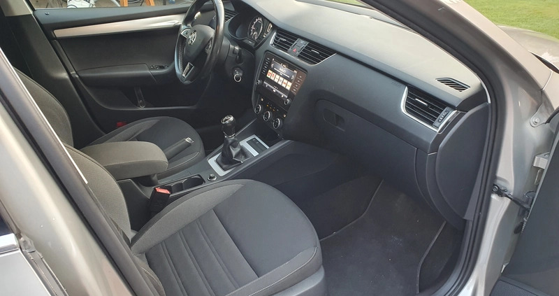 Skoda Octavia cena 47900 przebieg: 210000, rok produkcji 2017 z Mielec małe 301